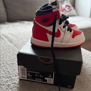 Jordan 1 Retro High OG (TD) White and Red Sneakers